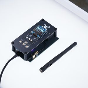 New BW16 Network Commander, supports 2.4/5G dual-band network scanning, a secure network learning and development board